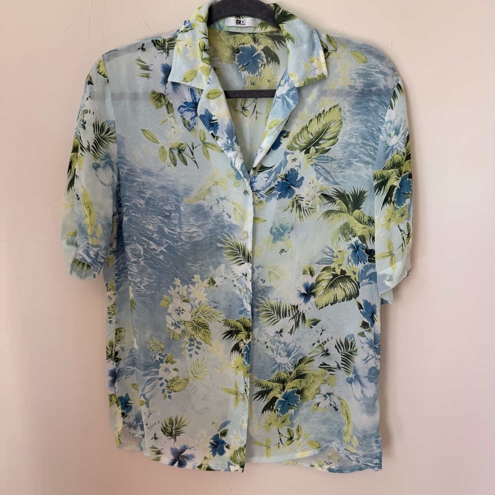 Vintage Hawaiian Sheer Short Sleeve Button Up Floral Blue and Green Shirt Sz 10